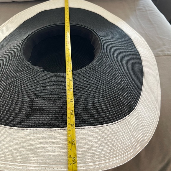 HAT - Picture 3 of 6